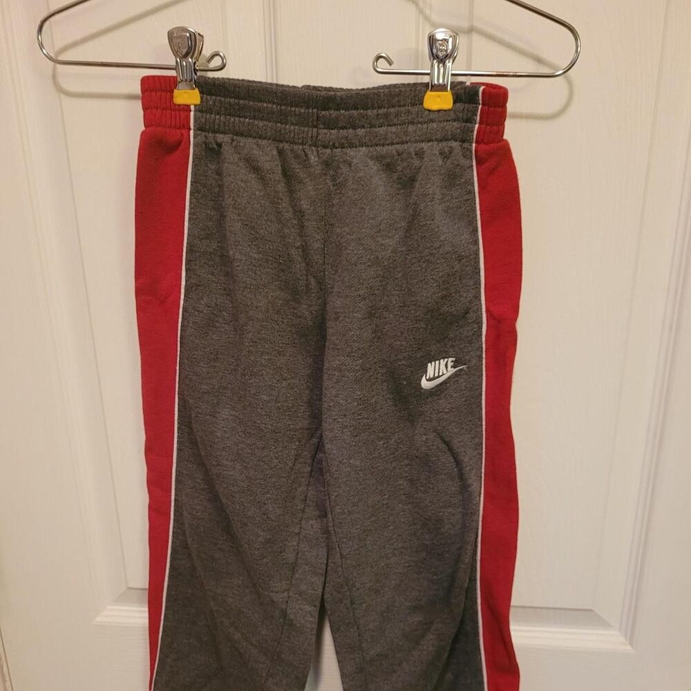 Nike kids Grey and Red Joggers-tracksuits size 7